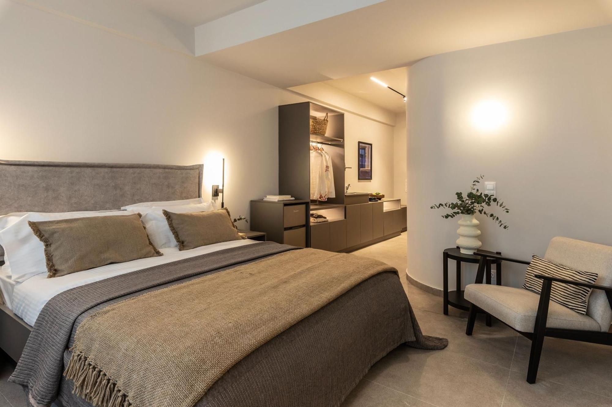 Celestial Athens Suites At Praxitelous Екстериор снимка