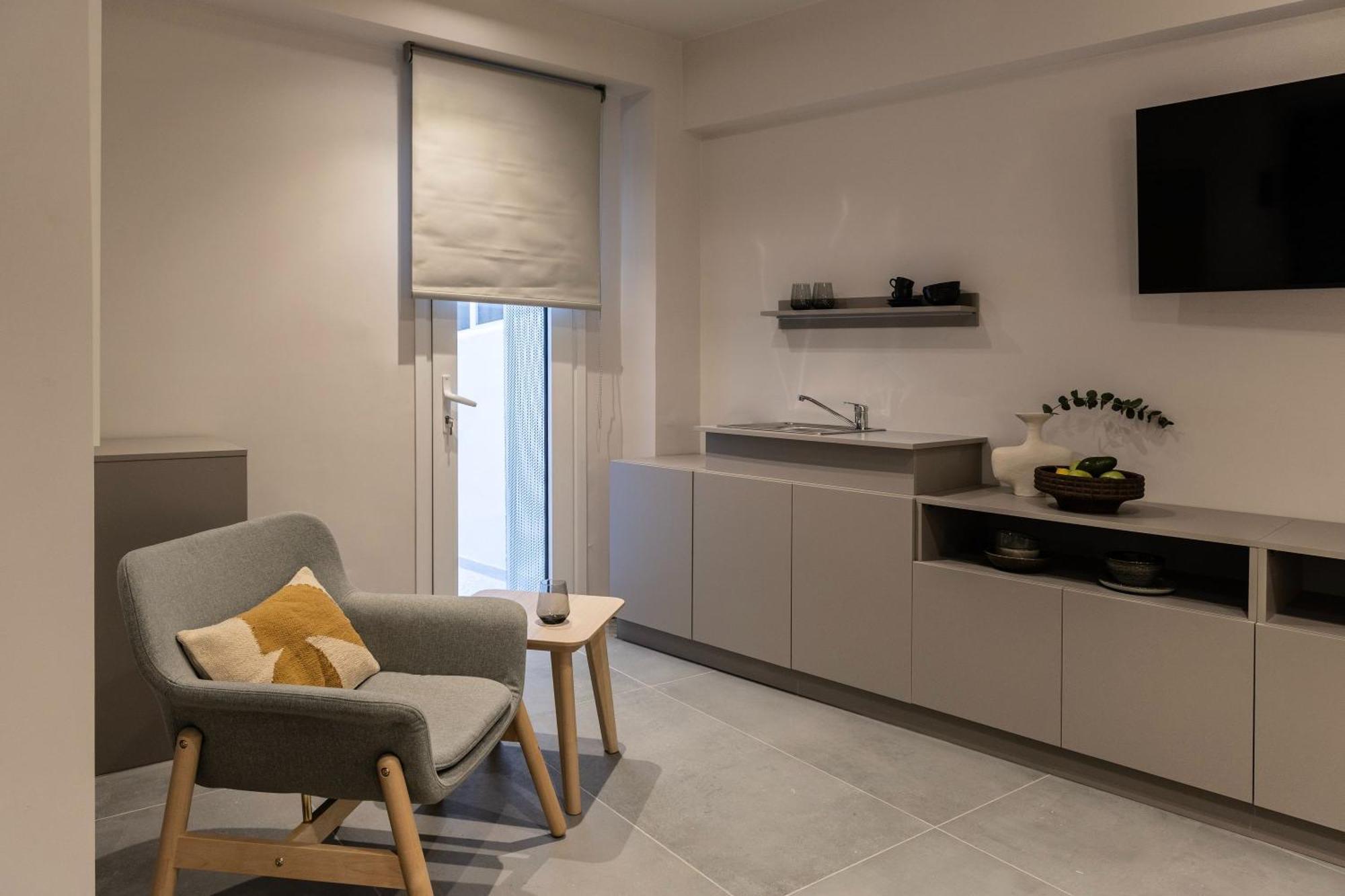 Celestial Athens Suites At Praxitelous Екстериор снимка