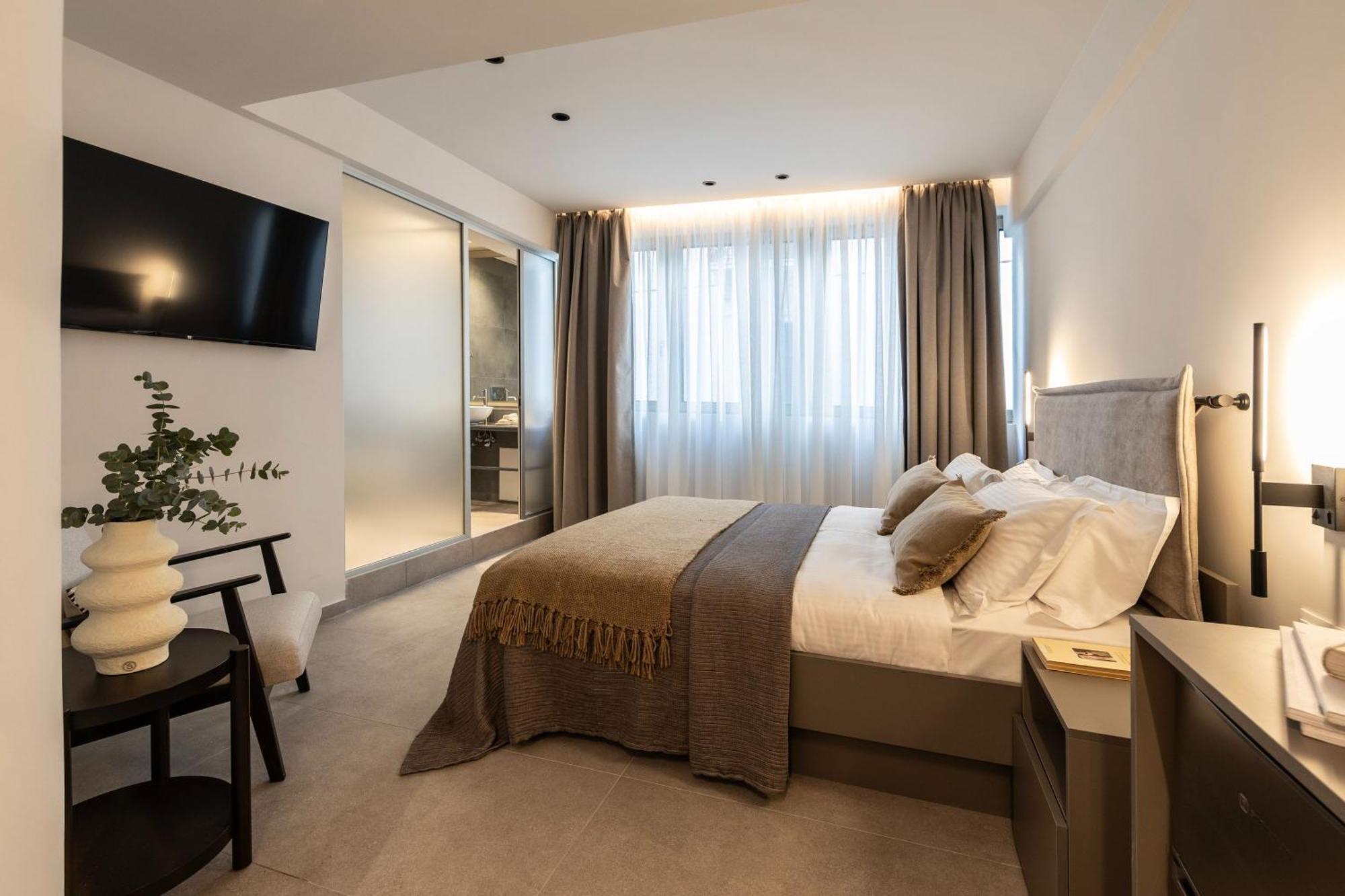 Celestial Athens Suites At Praxitelous Екстериор снимка