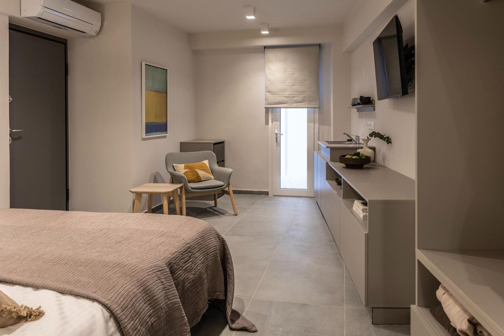 Celestial Athens Suites At Praxitelous Екстериор снимка