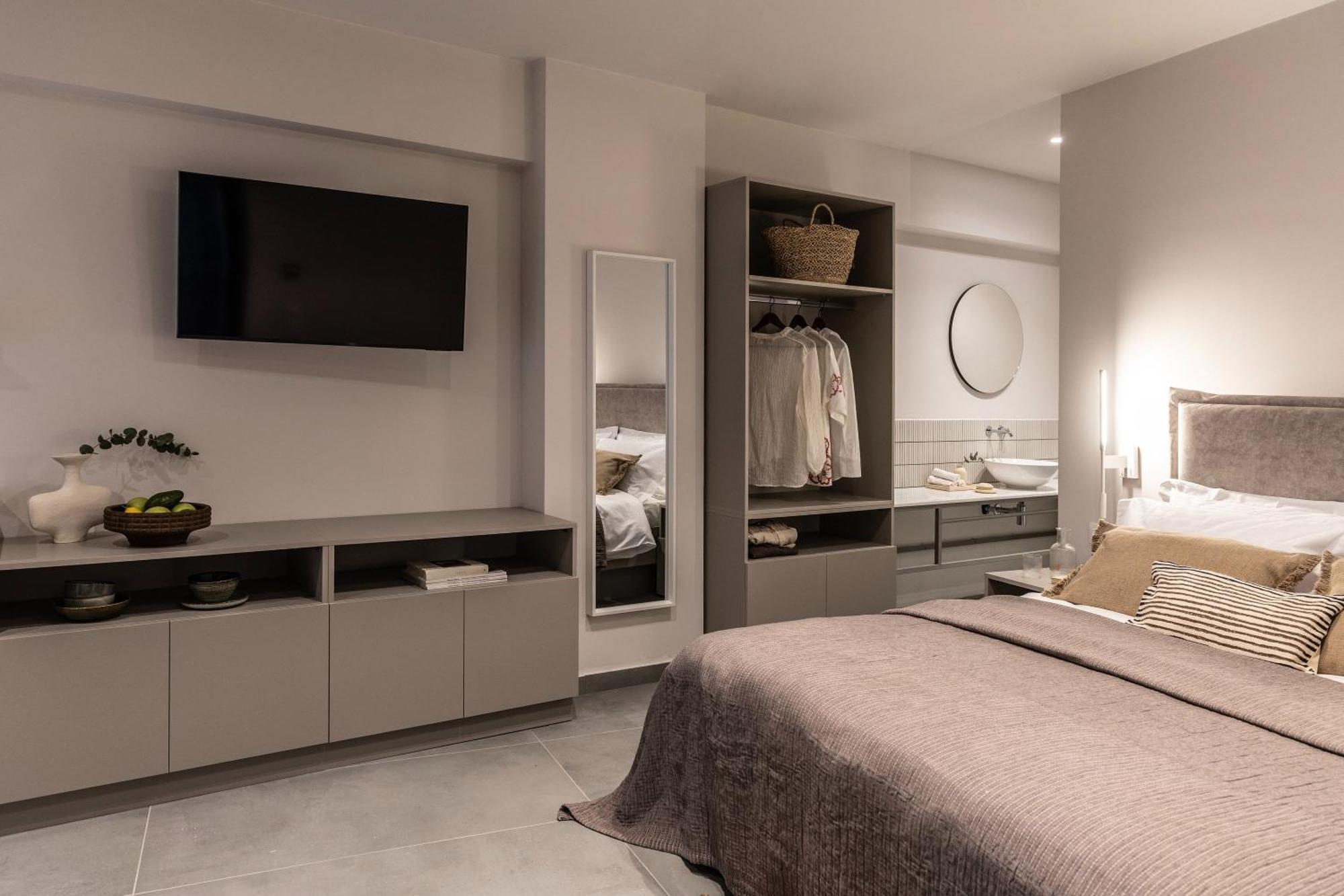 Celestial Athens Suites At Praxitelous Екстериор снимка