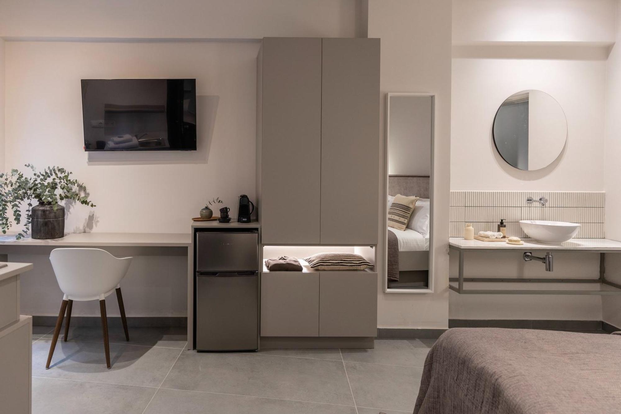 Celestial Athens Suites At Praxitelous Екстериор снимка