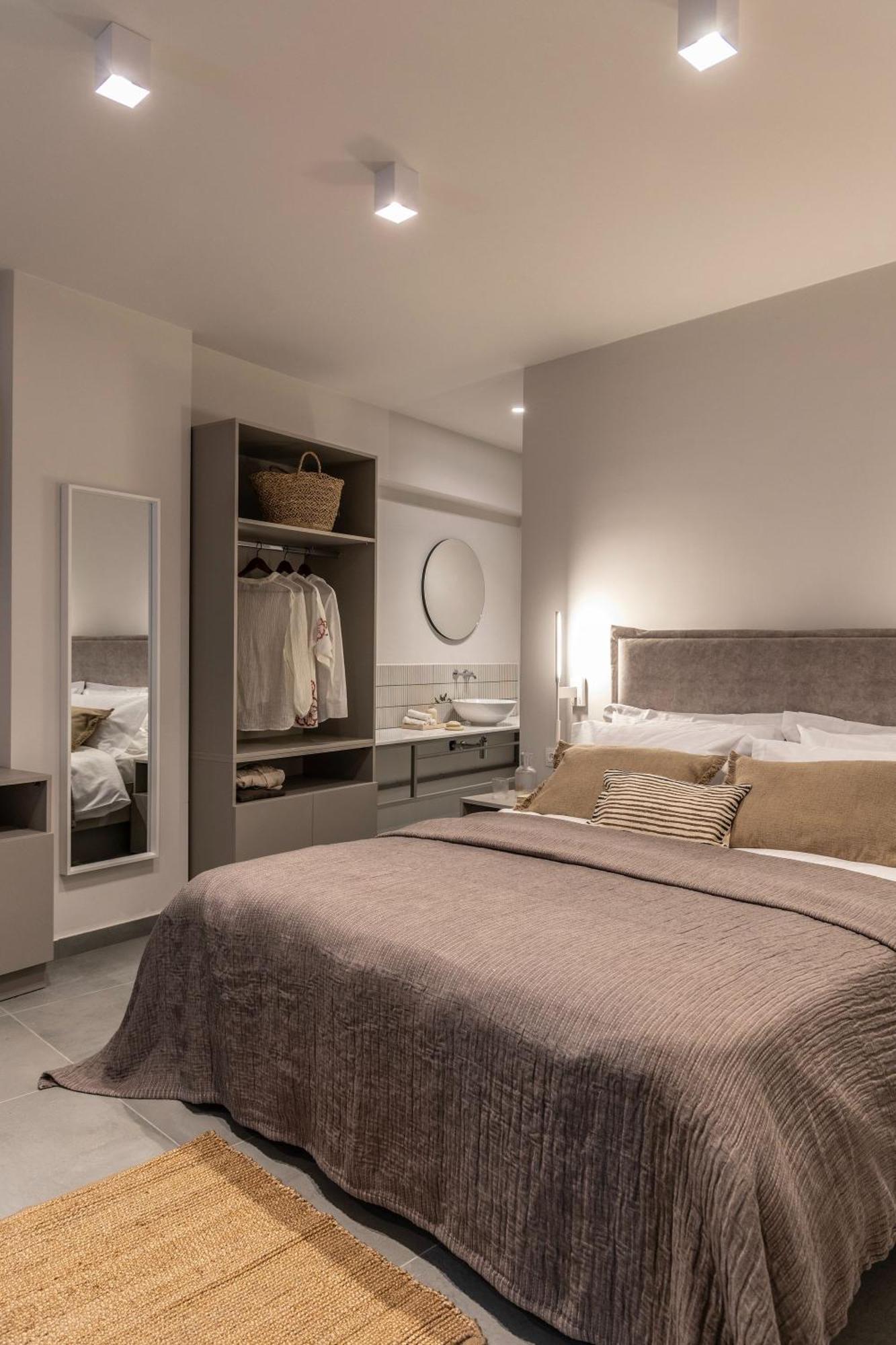 Celestial Athens Suites At Praxitelous Екстериор снимка