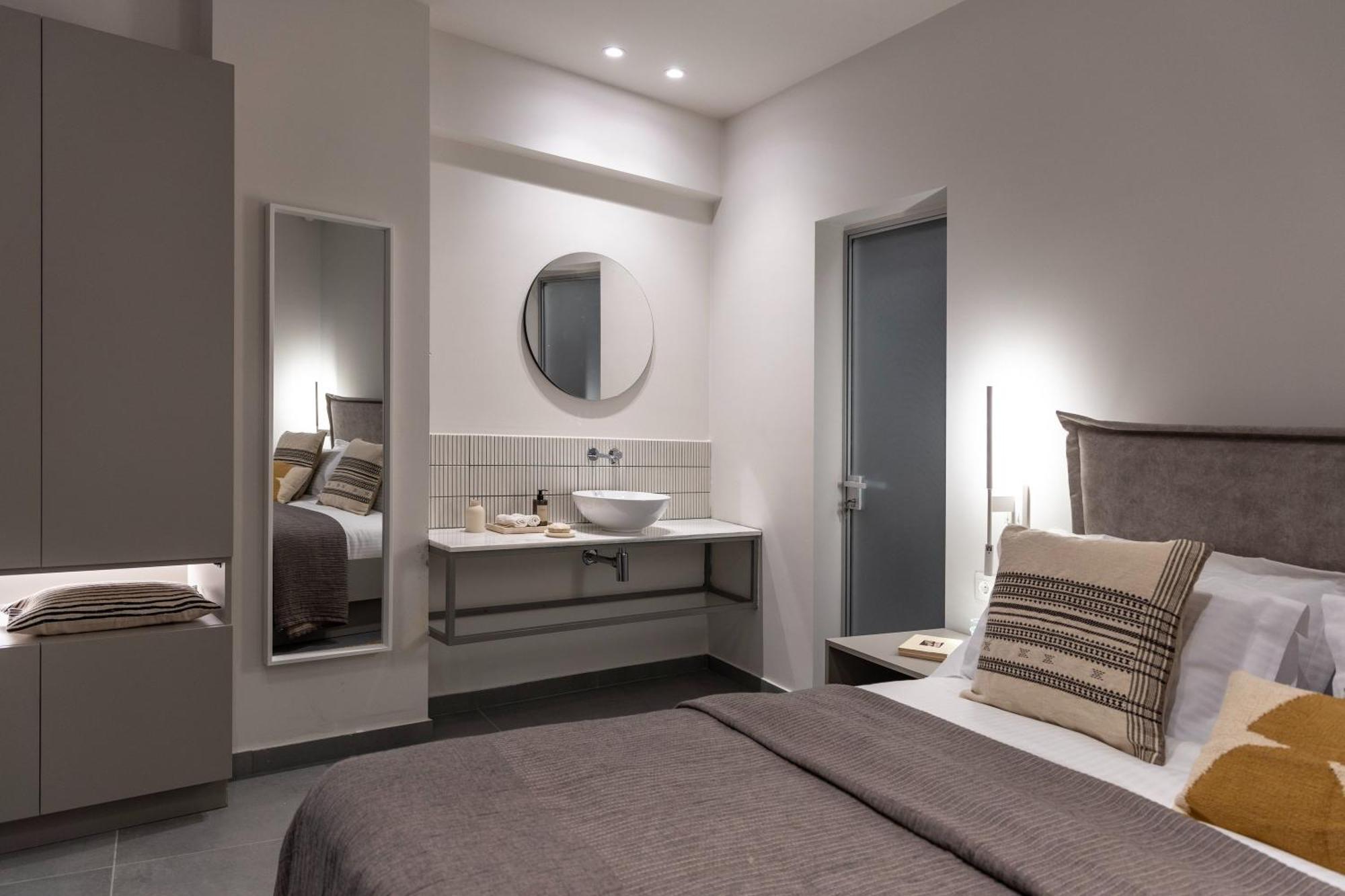 Celestial Athens Suites At Praxitelous Екстериор снимка