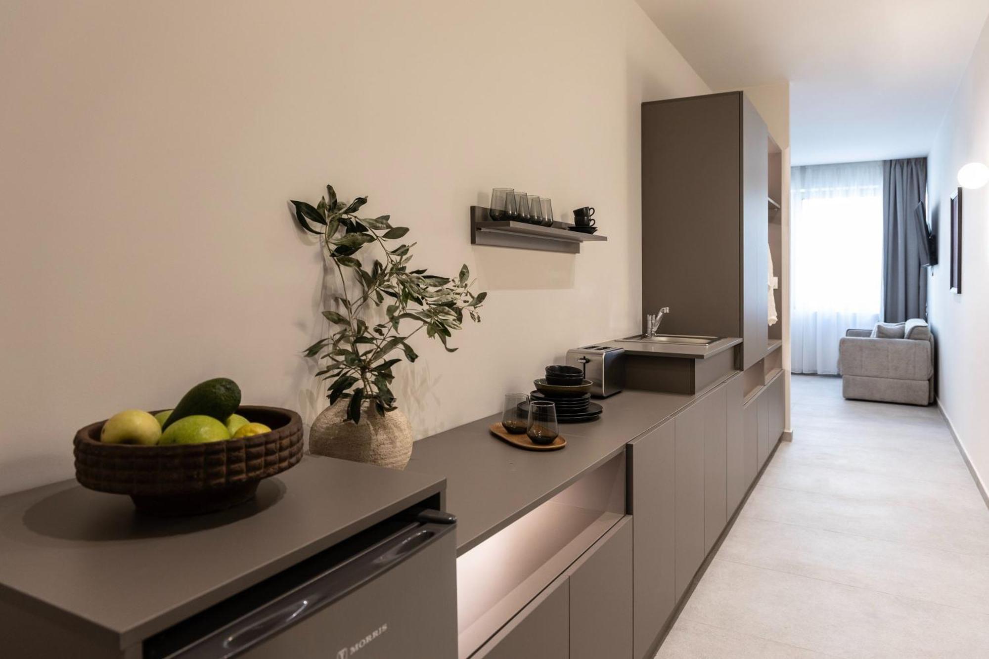 Celestial Athens Suites At Praxitelous Екстериор снимка