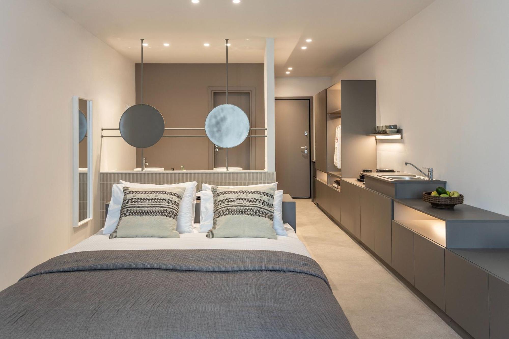 Celestial Athens Suites At Praxitelous Екстериор снимка