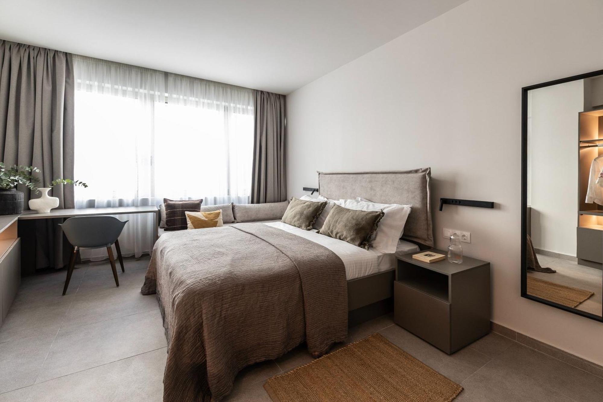 Celestial Athens Suites At Praxitelous Екстериор снимка