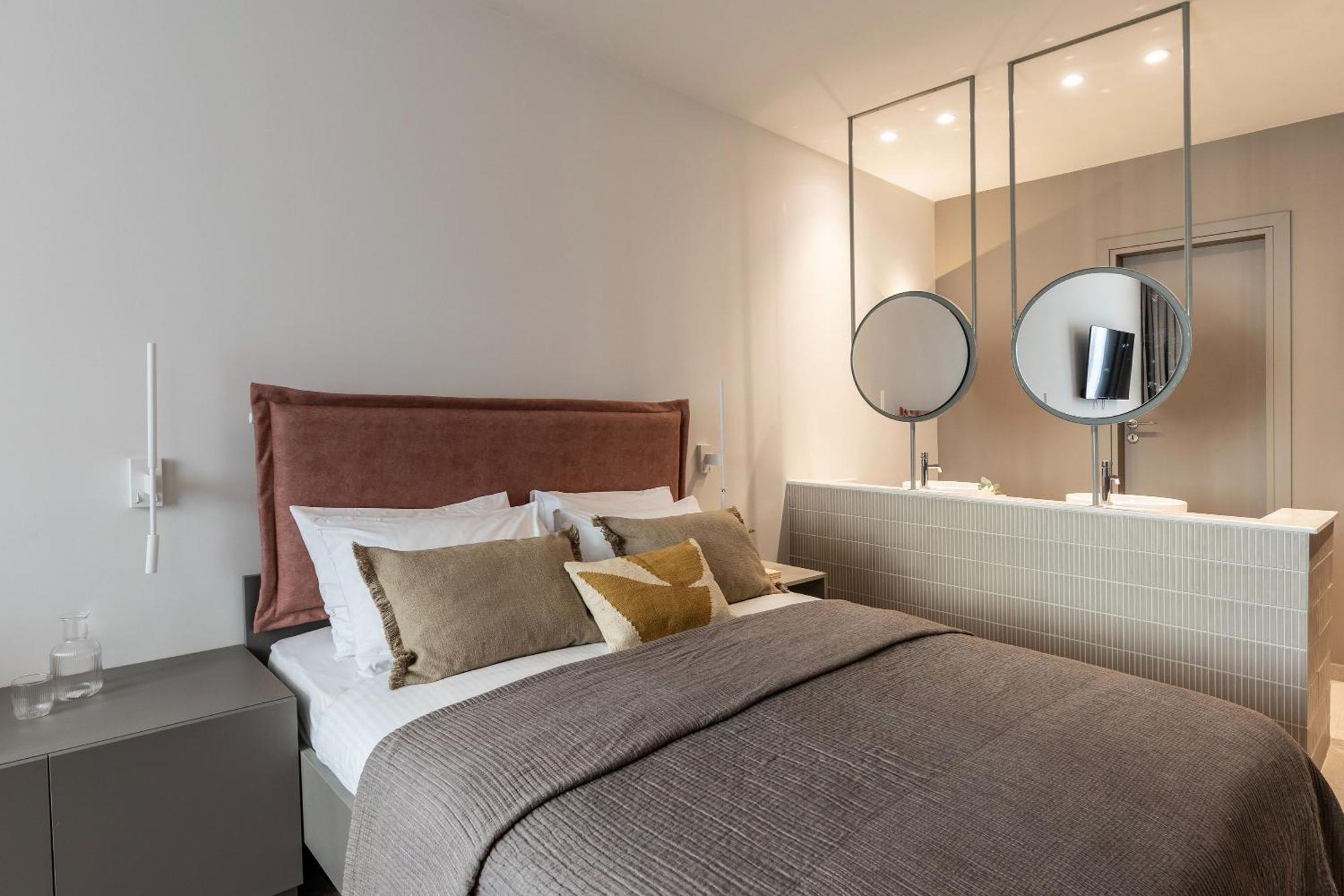 Celestial Athens Suites At Praxitelous Екстериор снимка