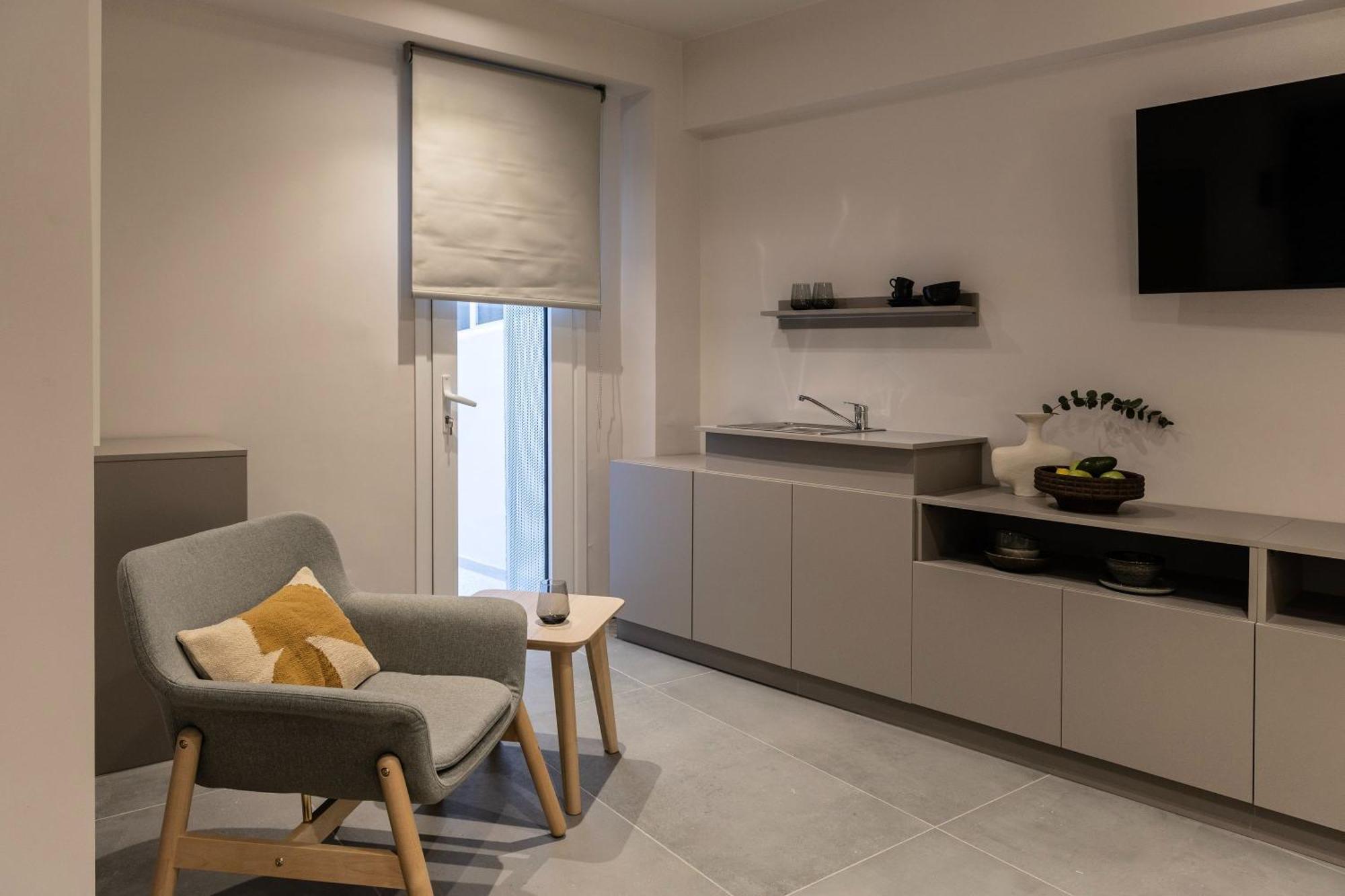 Celestial Athens Suites At Praxitelous Екстериор снимка