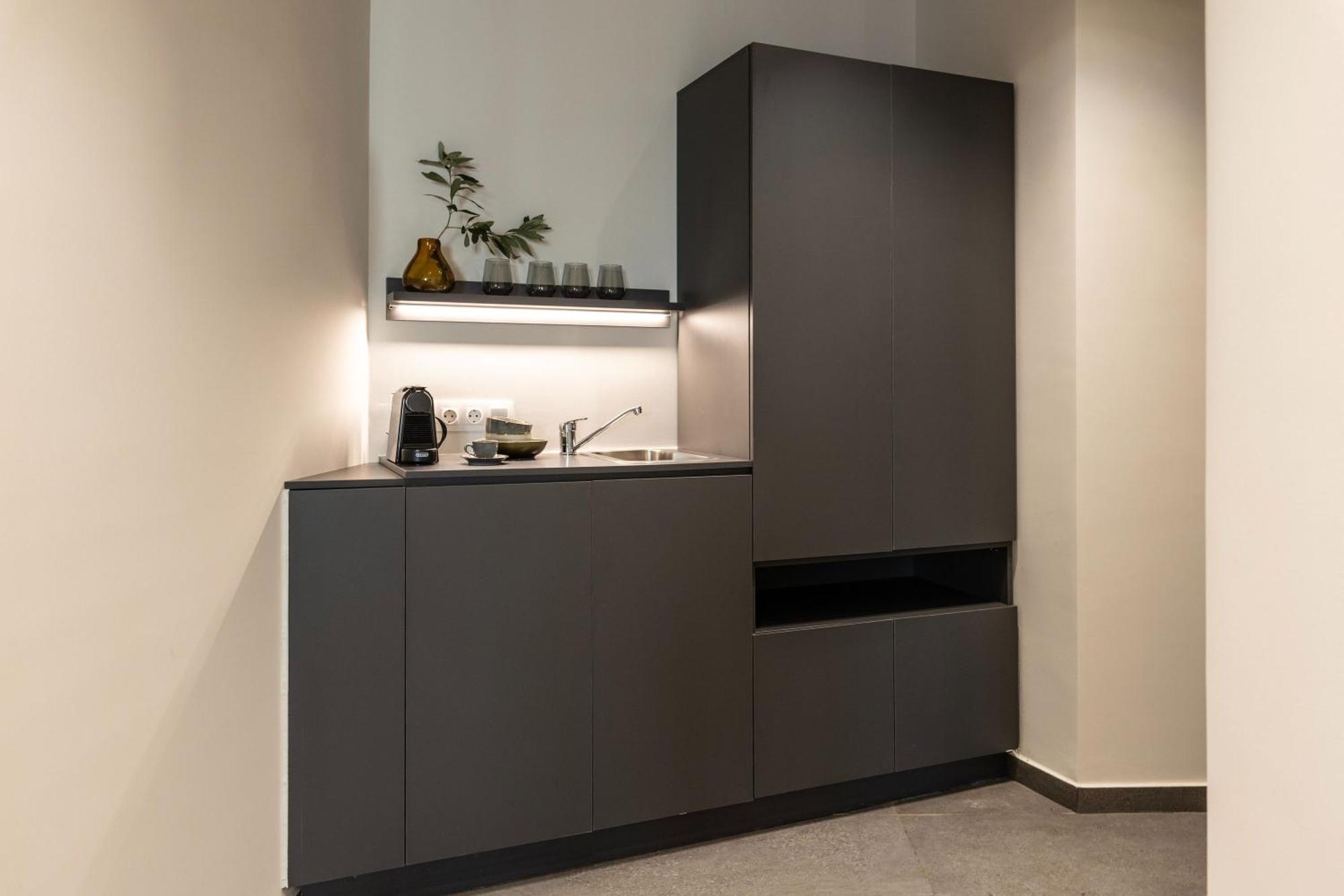 Celestial Athens Suites At Praxitelous Екстериор снимка