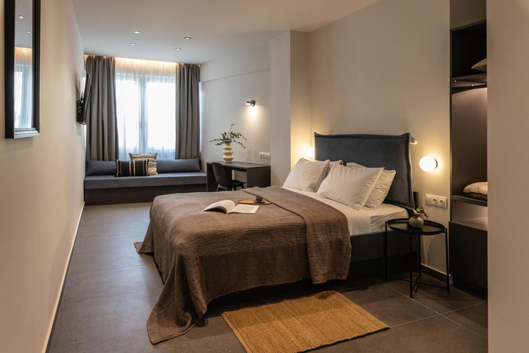 Celestial Athens Suites At Praxitelous Екстериор снимка